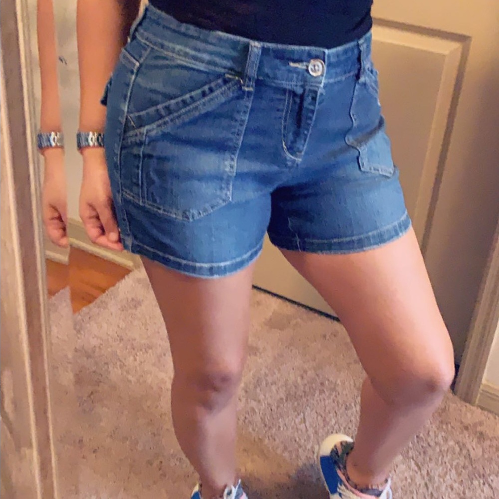 Supplies size 6 Short  Comfy Jeans 💙